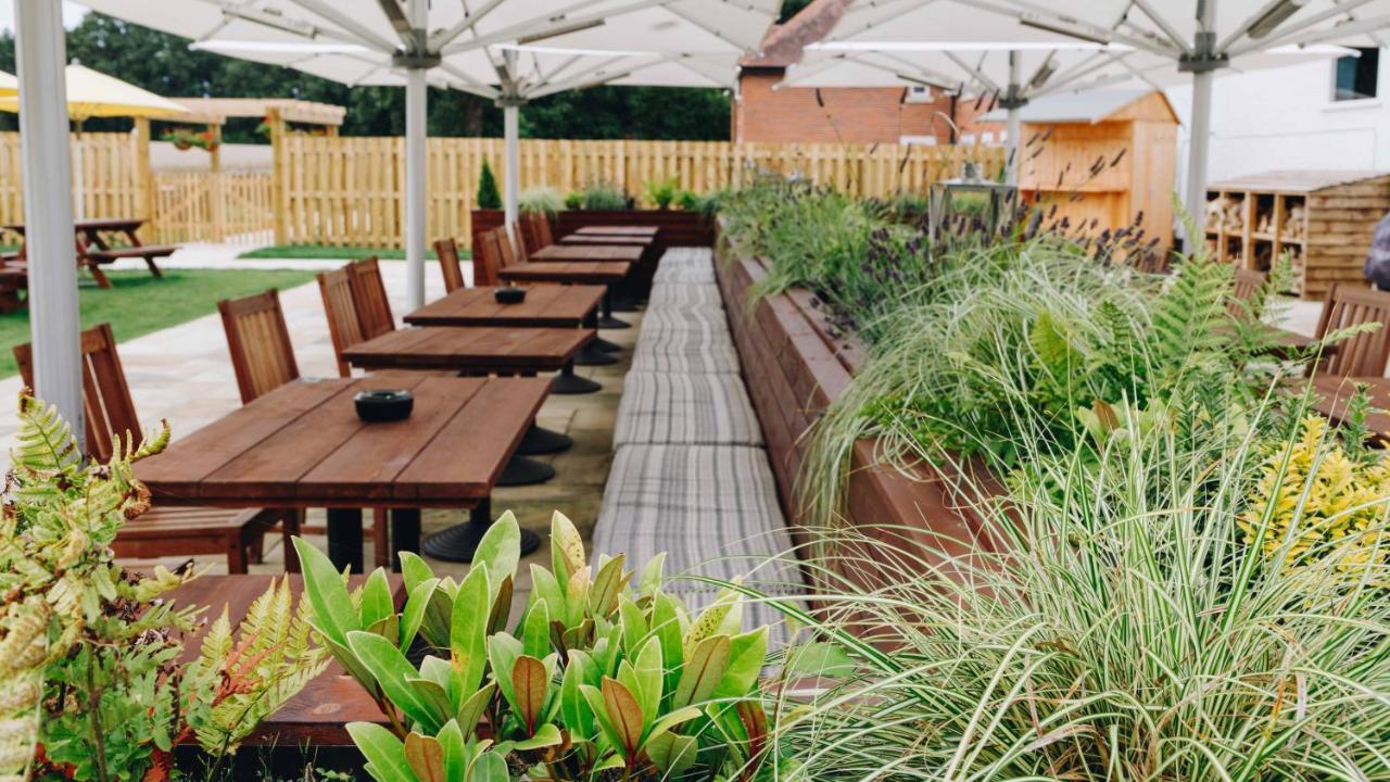 فندق The Wellington Arms - Basingstoke-Reading هيكفيلد المظهر الخارجي الصورة