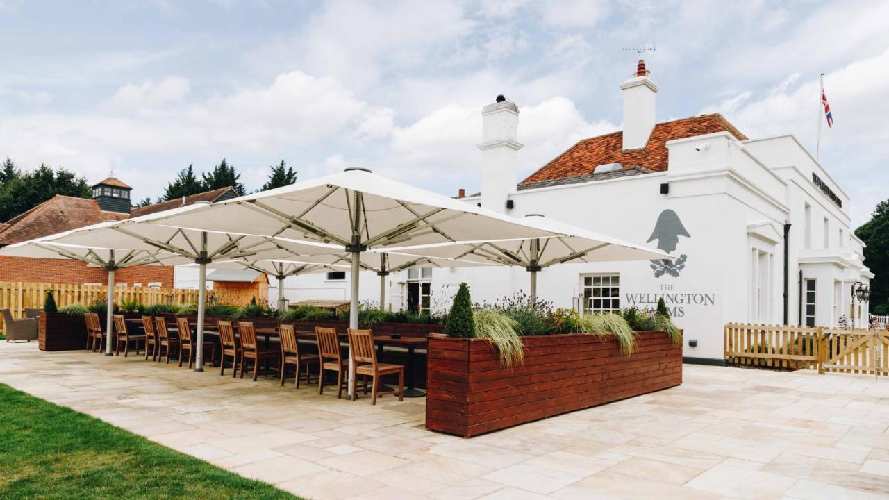 فندق The Wellington Arms - Basingstoke-Reading هيكفيلد المظهر الخارجي الصورة
