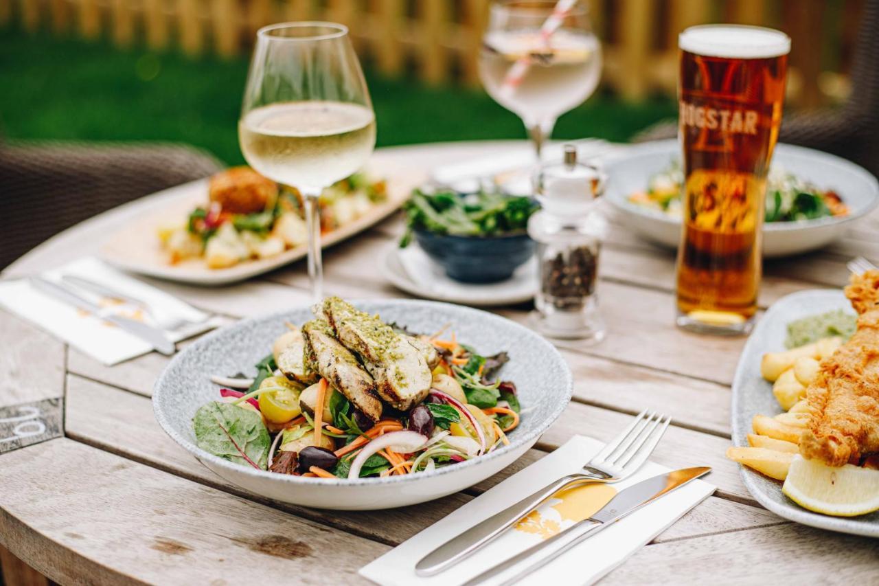 فندق The Wellington Arms - Basingstoke-Reading هيكفيلد المظهر الخارجي الصورة